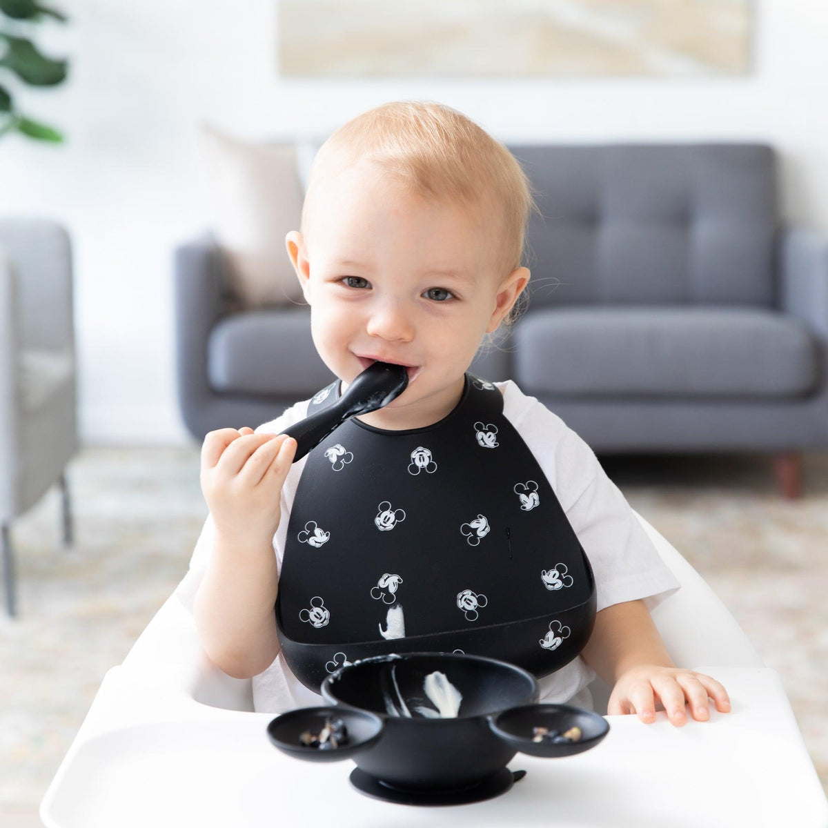Bumkins Smart Buy | Mickey Mouse Black and White Silicone Bib +Catch-All Pocket