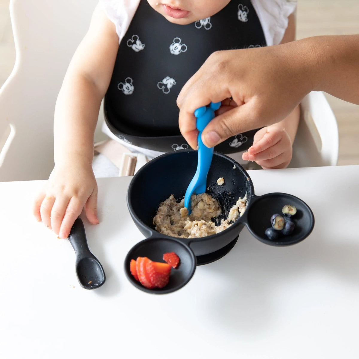 Bumkins Smart Buy | Mickey Mouse Black and White Silicone Bib +Catch-All Pocket