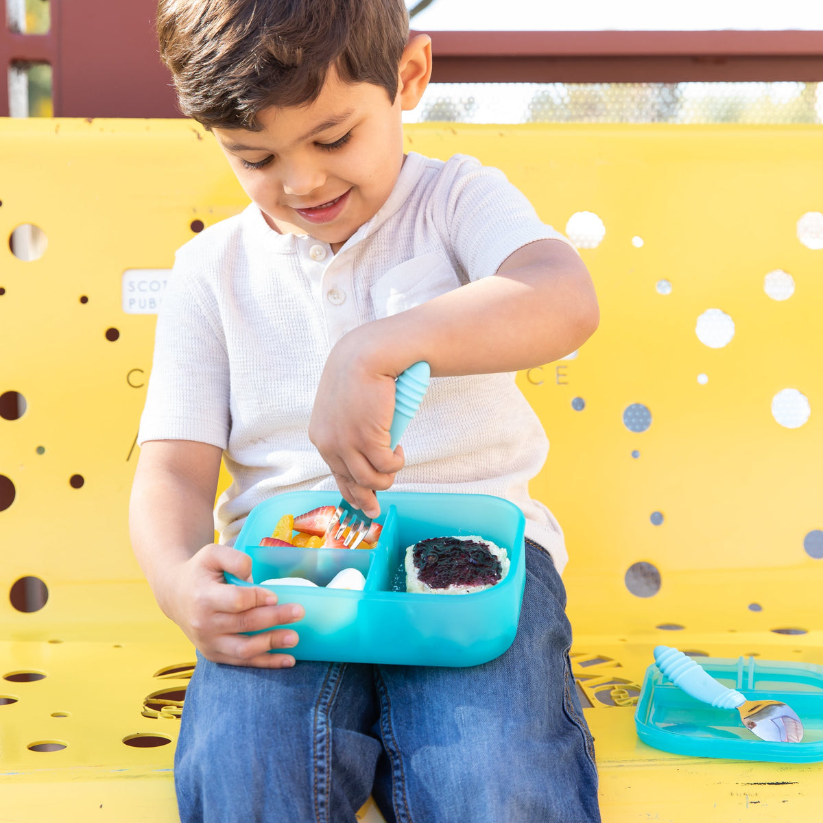 Bumkins Deals | Silicone Divided Bento Box for Food Storage, Blue Jelly