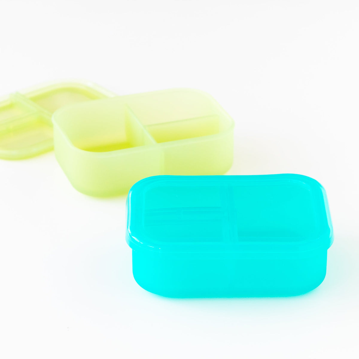 Bumkins Recommended | Silicone Bento Box 3 Section 2 Pack: Aqua Jelly