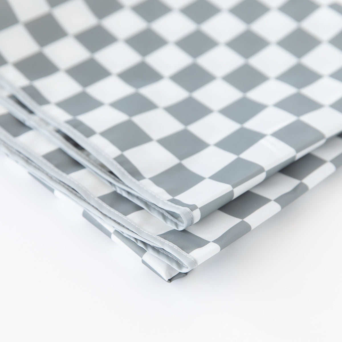Bumkins Quality | Splat Mat: Charcoal Check