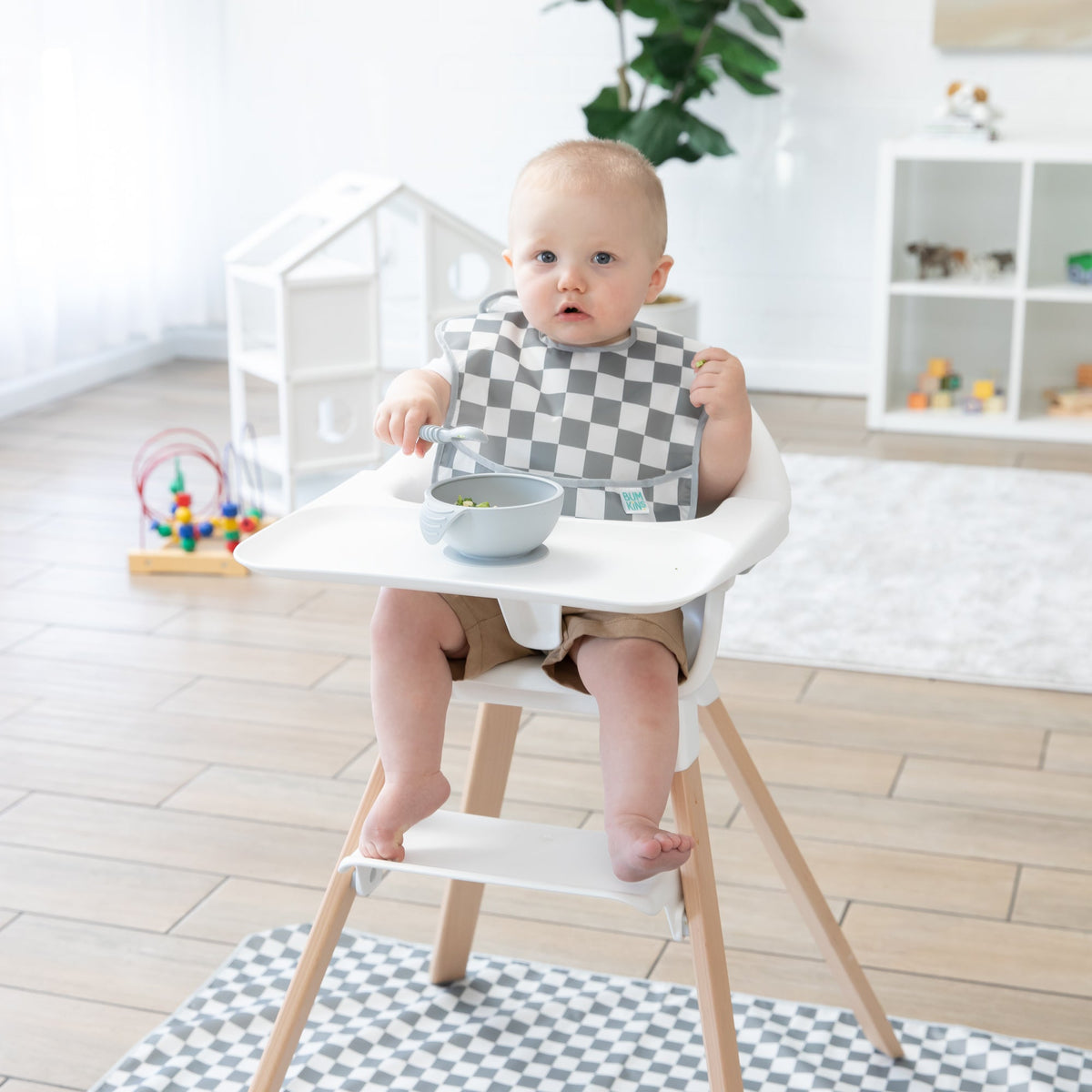 Bumkins Quality | Splat Mat: Charcoal Check
