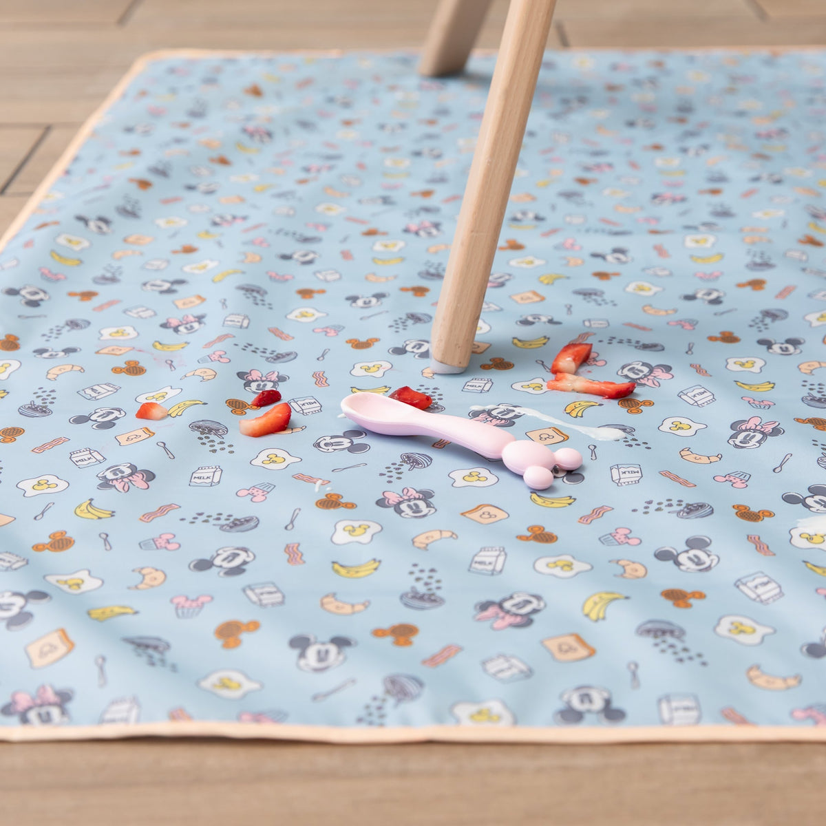 Bumkins Quality | Splat Mat: Mickey + Minnie Sunny Side Up
