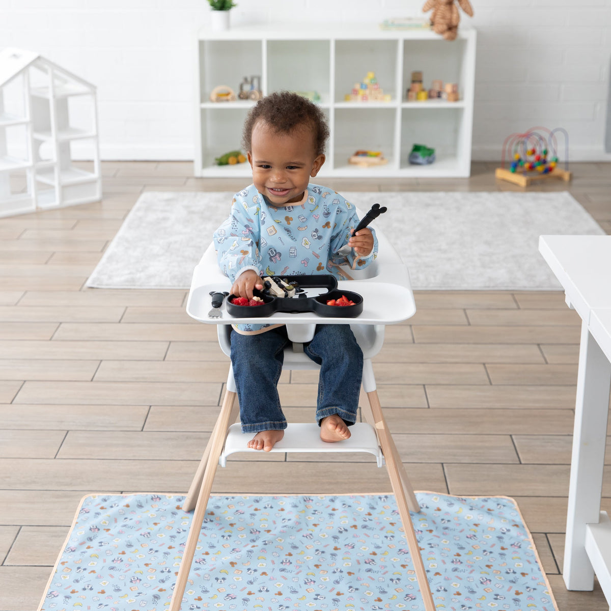 Bumkins Quality | Splat Mat: Mickey + Minnie Sunny Side Up