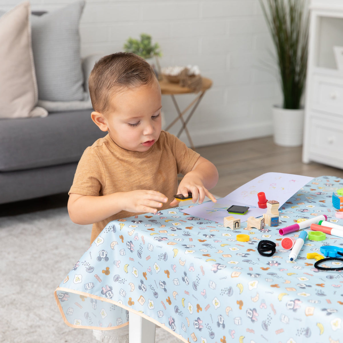 Bumkins Quality | Splat Mat: Mickey + Minnie Sunny Side Up