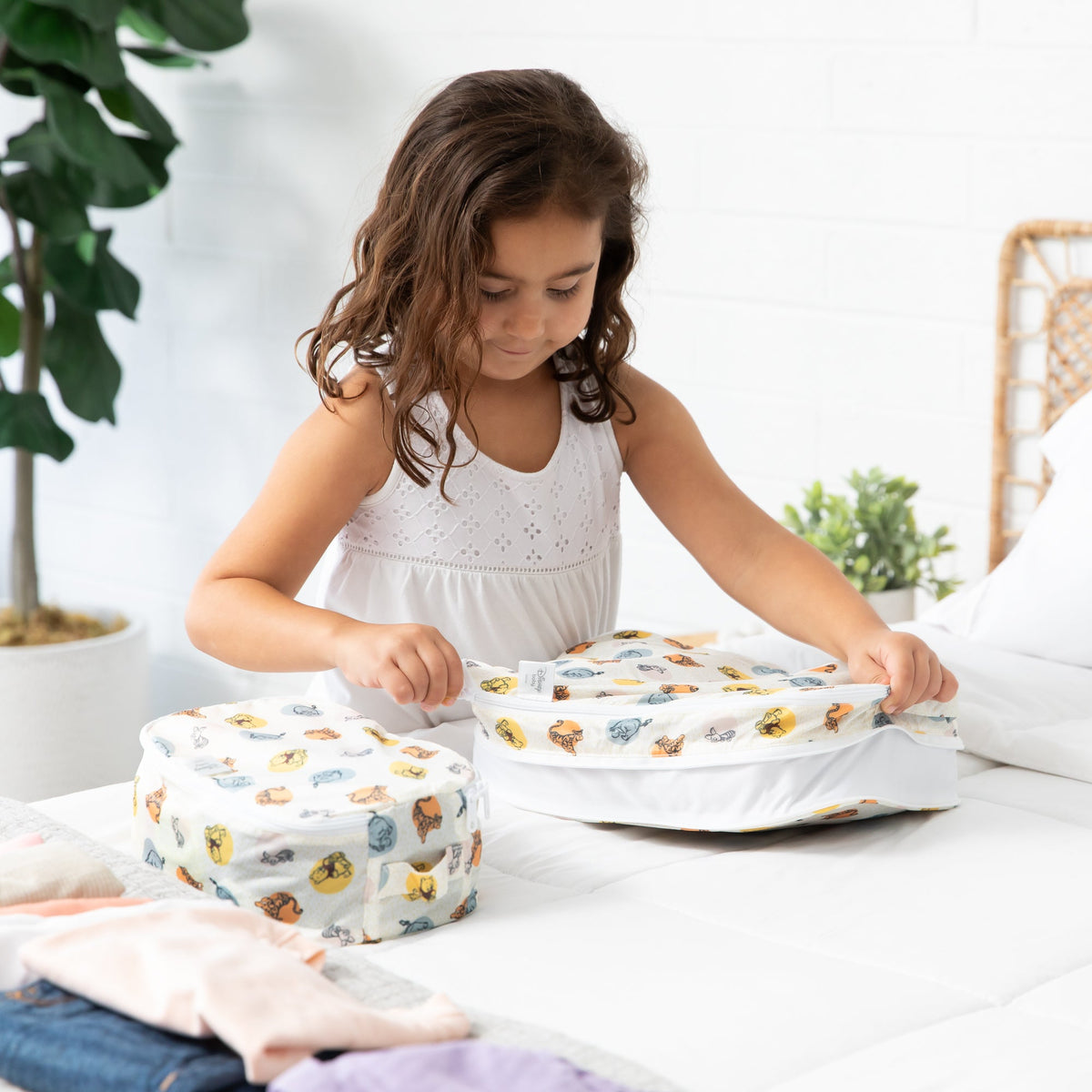 Bumkins Deals | Packing Cube 2 Pack: Winnie + Friends