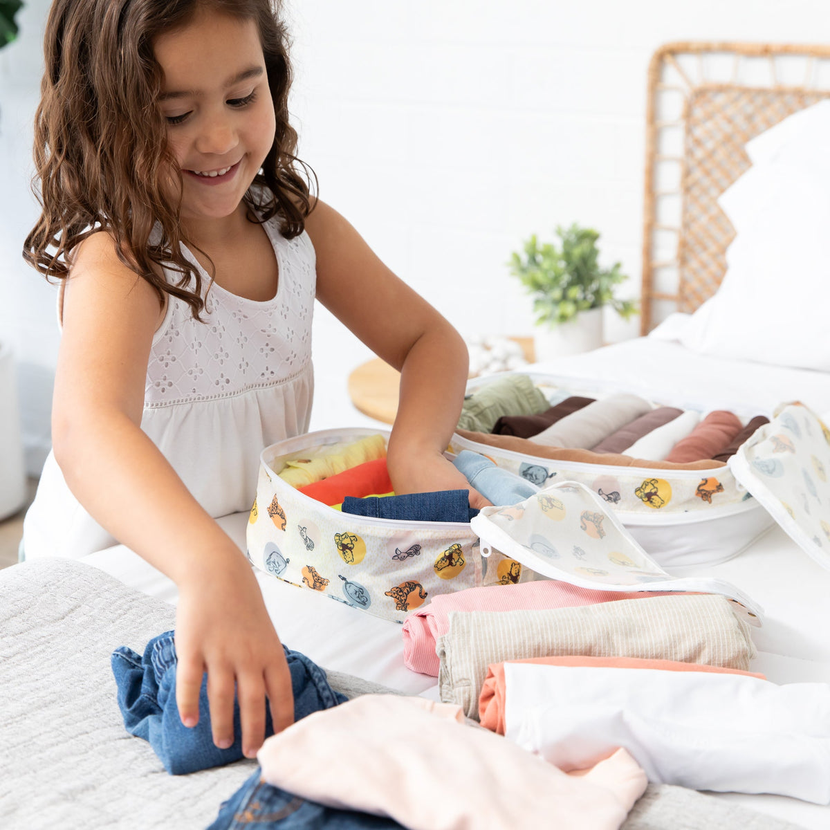 Bumkins Deals | Packing Cube 2 Pack: Winnie + Friends