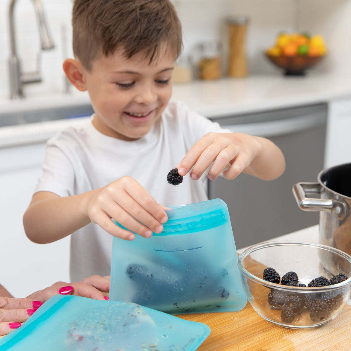 Bumkins Quality | Silicone Flat Reusable Bags: Store, Freeze & Pack with Ease